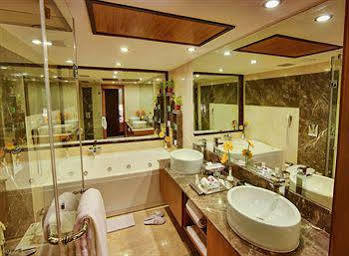 The Atria Bangalore Bagian luar foto