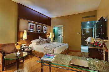 The Atria Bangalore Bagian luar foto