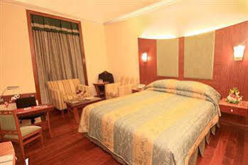 The Atria Bangalore Bagian luar foto